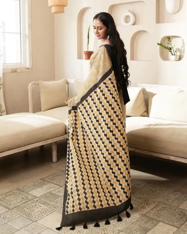 Mustard_Cotton_Jaal_Print_Mulmul_Saree_For_Women